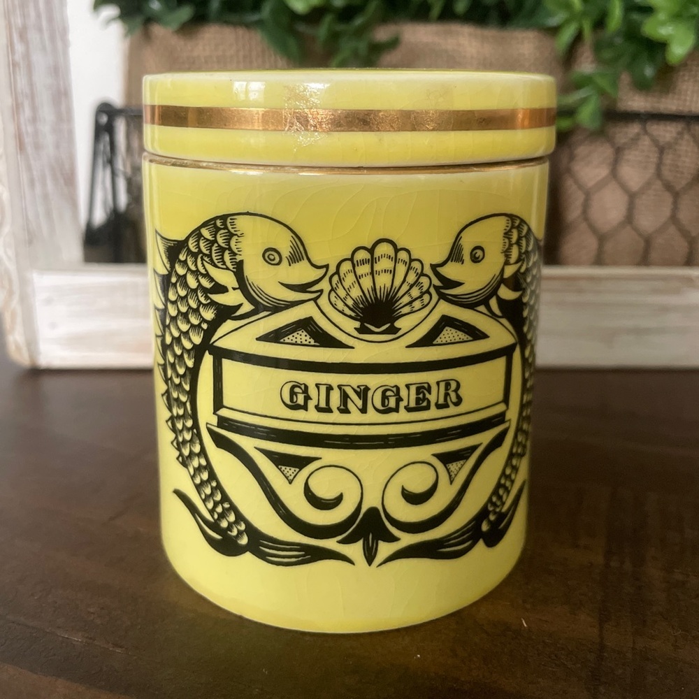 RARE Vintage Yellow DOLPHIN Portmeirion Pottery
Jar/Lid S.Williams-Ellis England